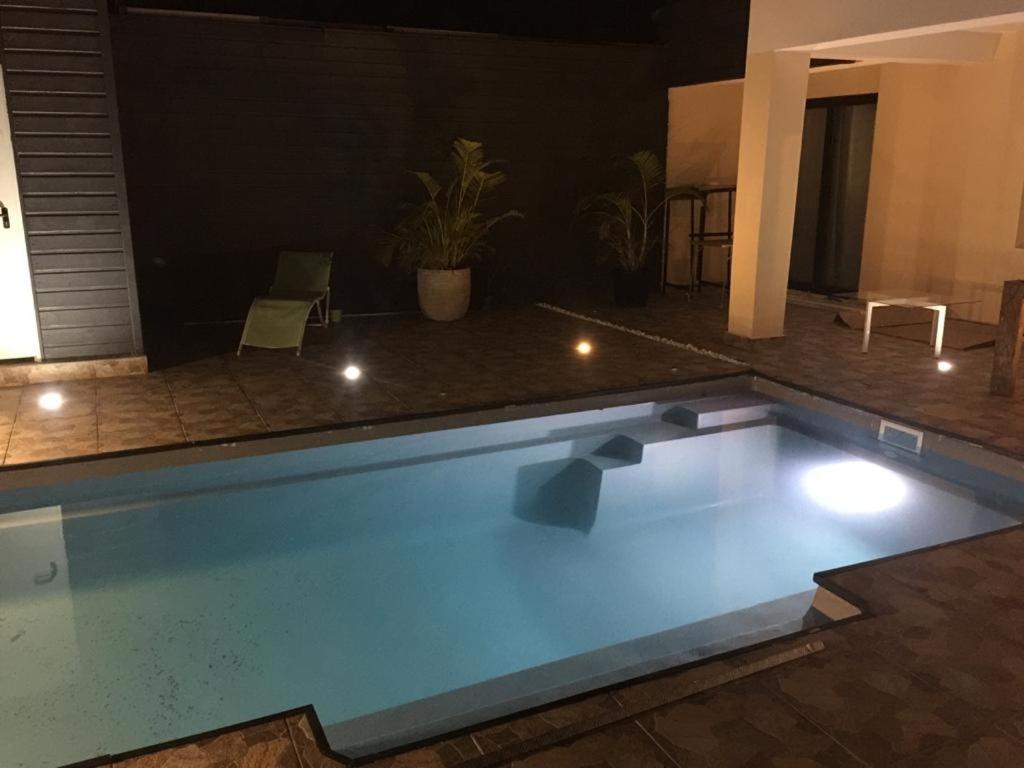 Nicole Residence Avec Piscine Chauffee & Jacuzzi Saint-André Exterior foto